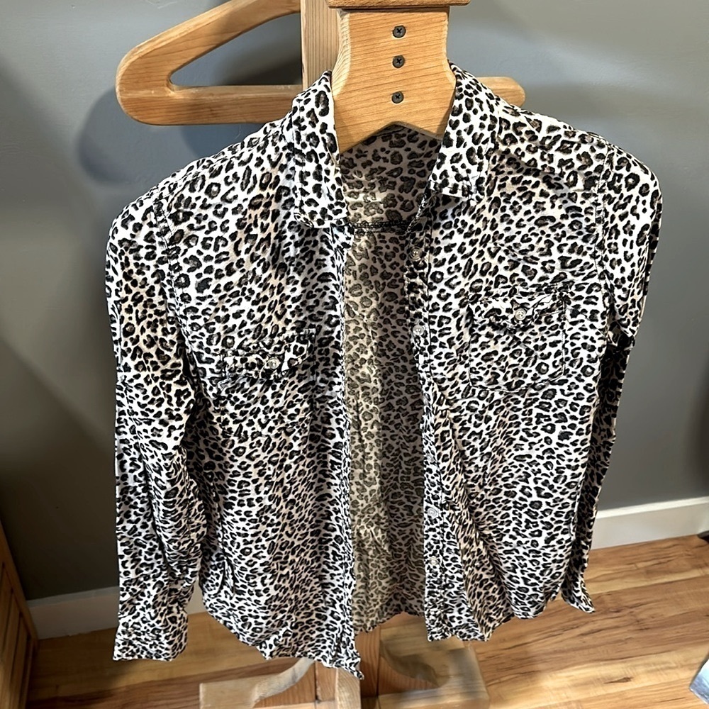 Ardene button up leopard print shirt, size medium